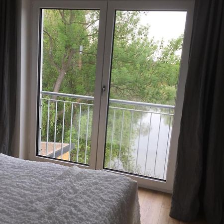 Familienfreundliche Ferienwohnung Am See Sommerda Bagian luar foto