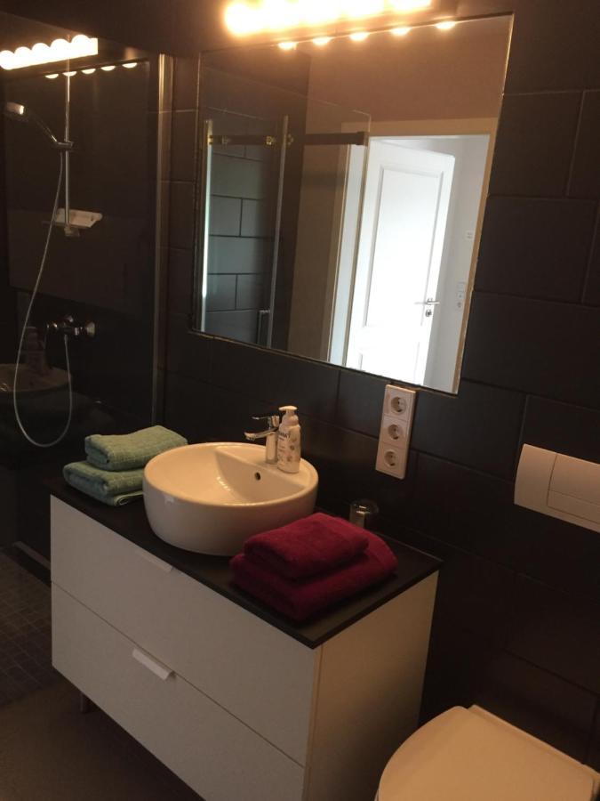 Familienfreundliche Ferienwohnung Am See Sommerda Bagian luar foto