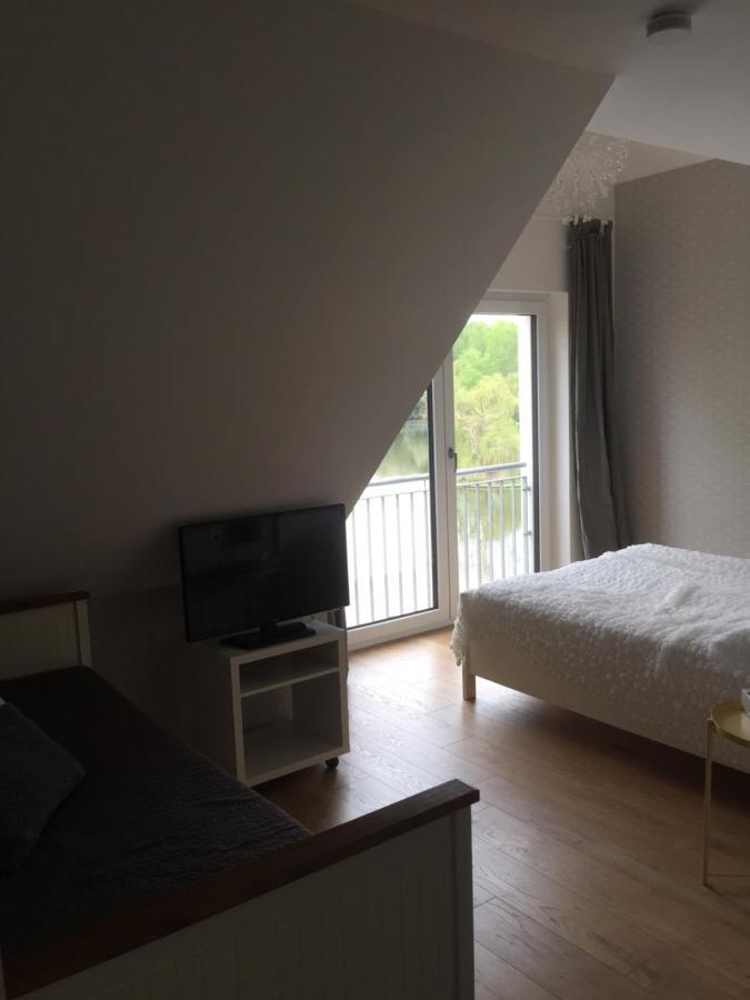 Familienfreundliche Ferienwohnung Am See Sommerda Bagian luar foto